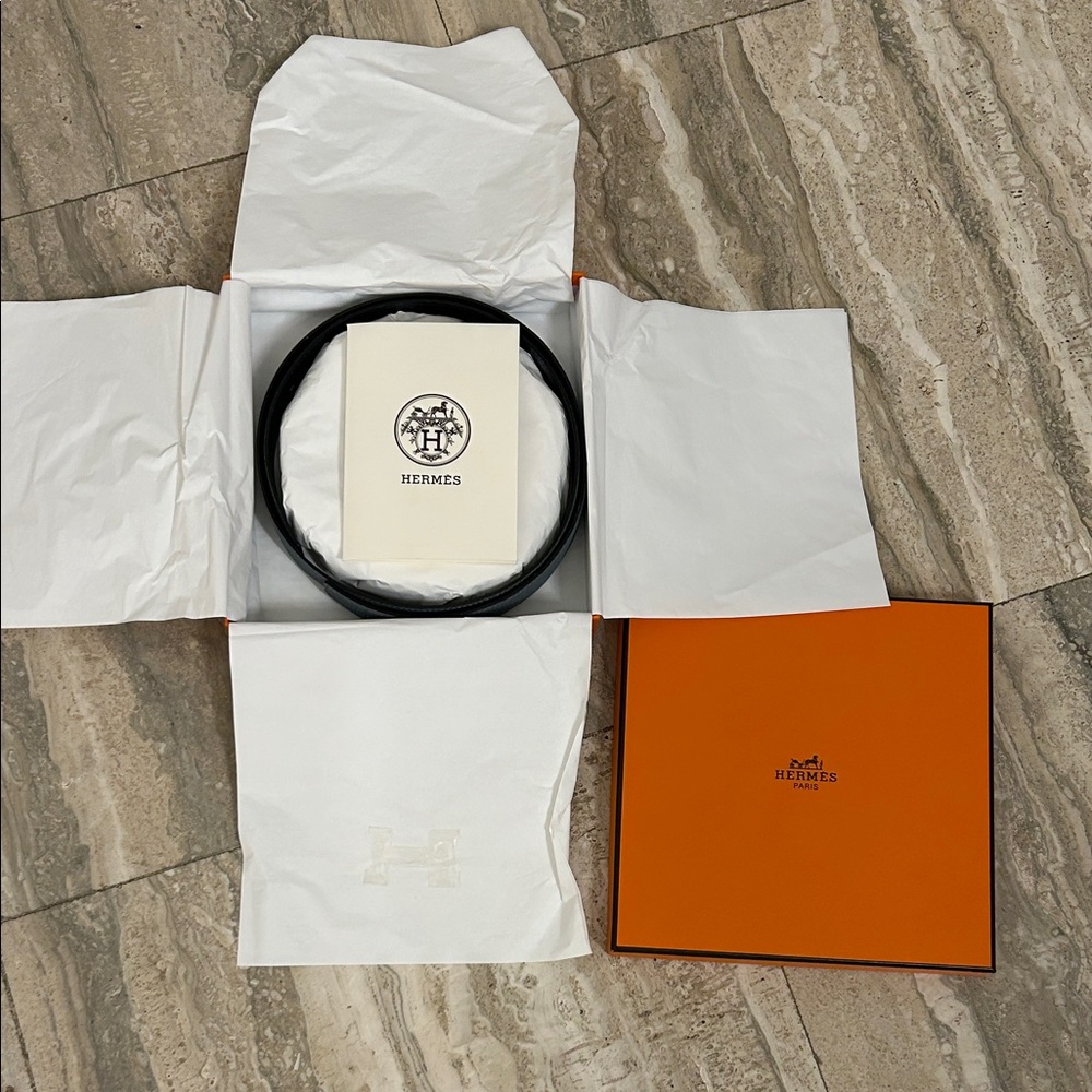 Authentic Hermes unisex belt blue gray/navy Leather Reversible Belt (no buckle) - Picture 7 of 10